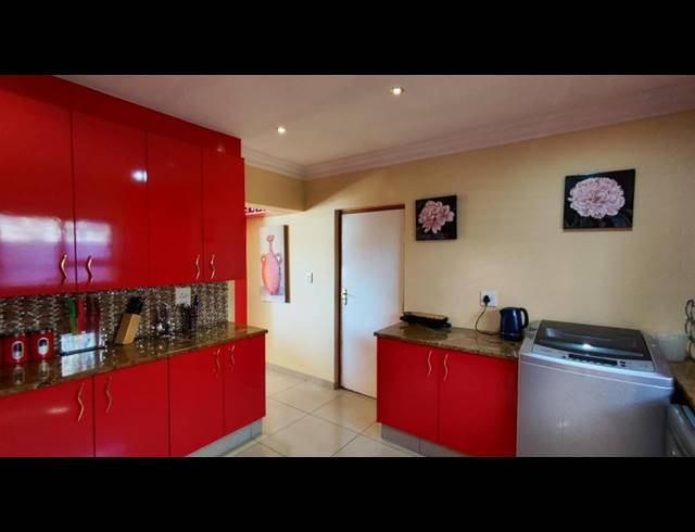 5 BEDROOM HOUSE FOR SALE IN PARKHAVEN